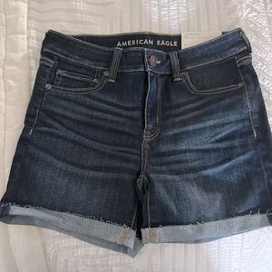 American Eagle Low Rise MIDI Shorts